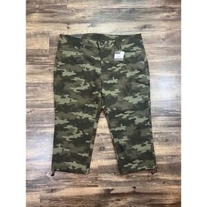 Eddie Bauer Camo Utility Capri Pants Outdoor Gorpcore Hiking Trail NWT